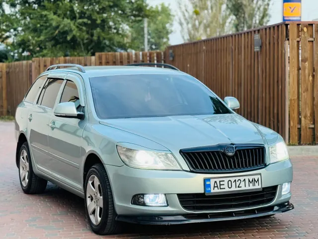 Skoda Octavia - фото 5