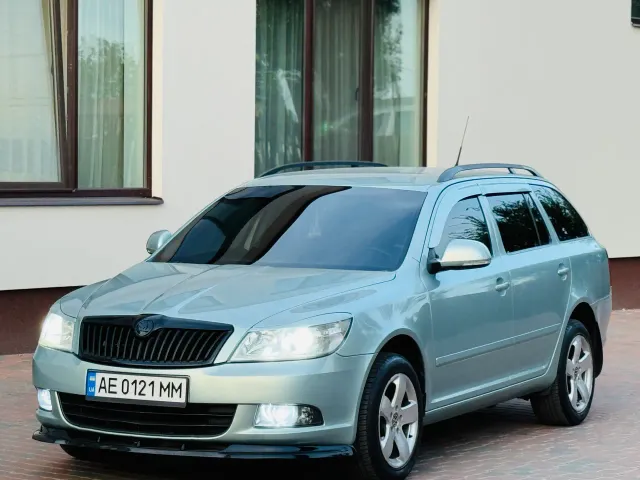 Skoda Octavia - фото 1