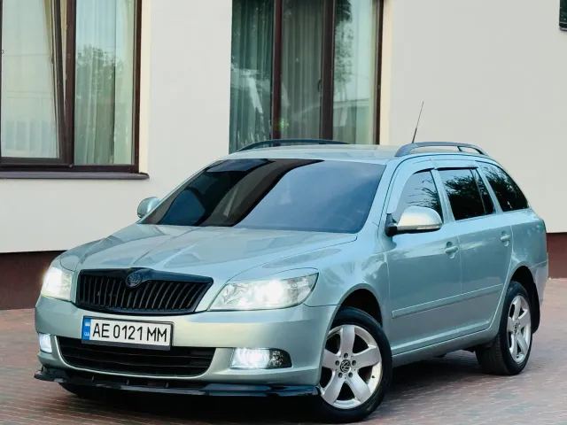 Skoda Octavia - фото 3