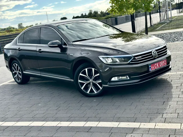 Volkswagen Passat - фото 5