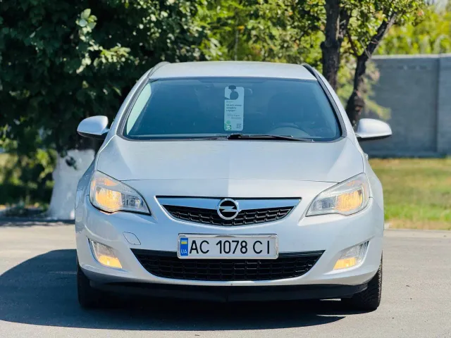 Opel Astra - фото 5