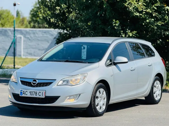 Opel Astra - фото 2