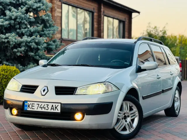 Renault Megane - фото 4