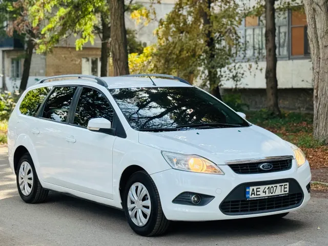 Ford Focus - фото 3