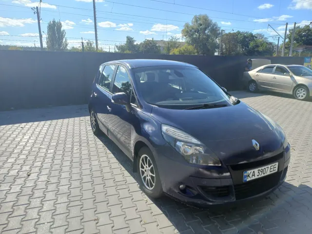 Renault Scenic - фото 2