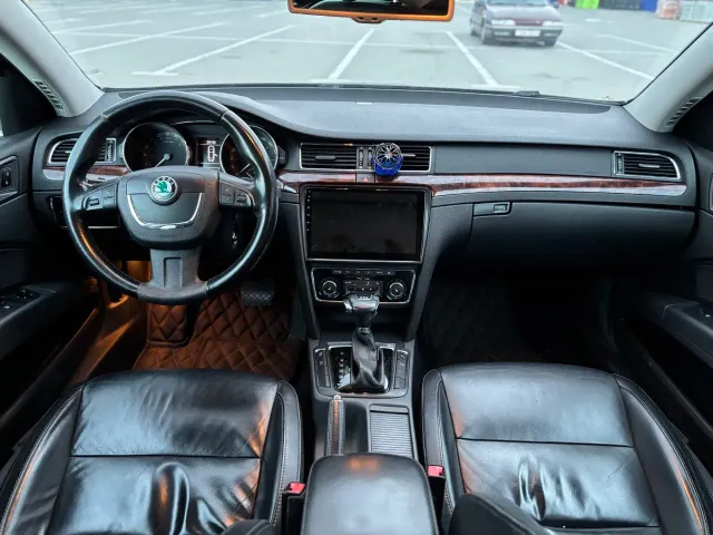 Skoda Superb - фото 2