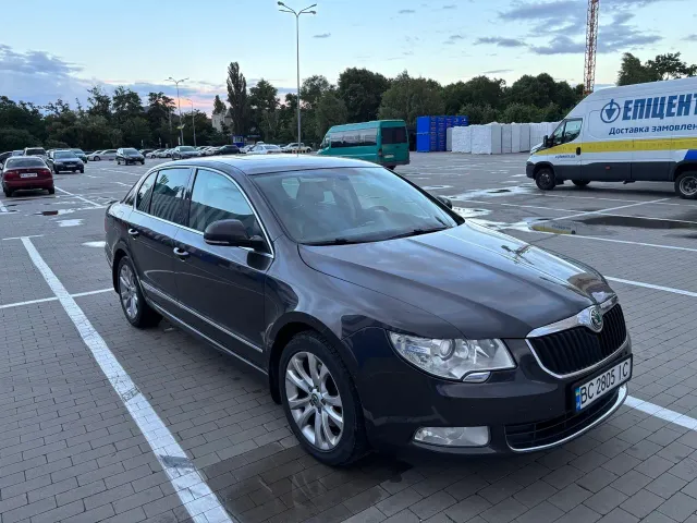Skoda Superb - фото 4