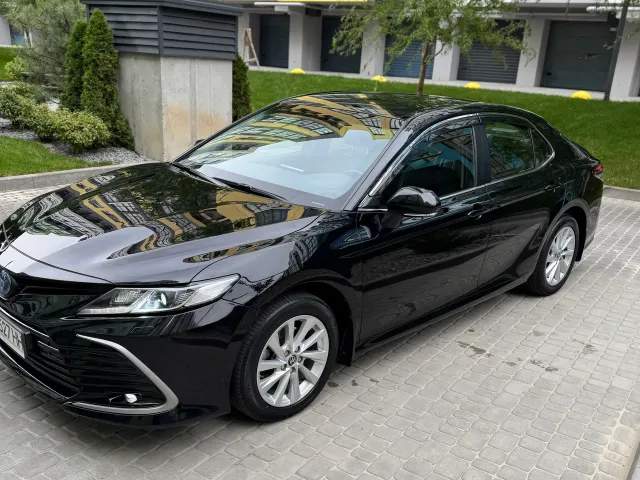 Toyota Camry - фото 5