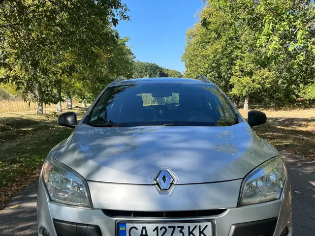 Renault Megane - фото 1