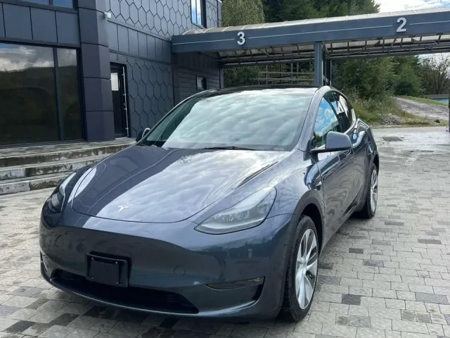 Tesla Model Y - фото 2