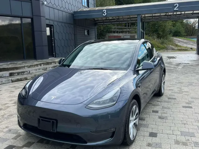 Tesla Model Y - фото 4