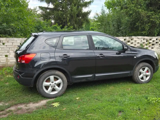 Nissan Qashqai - фото 1