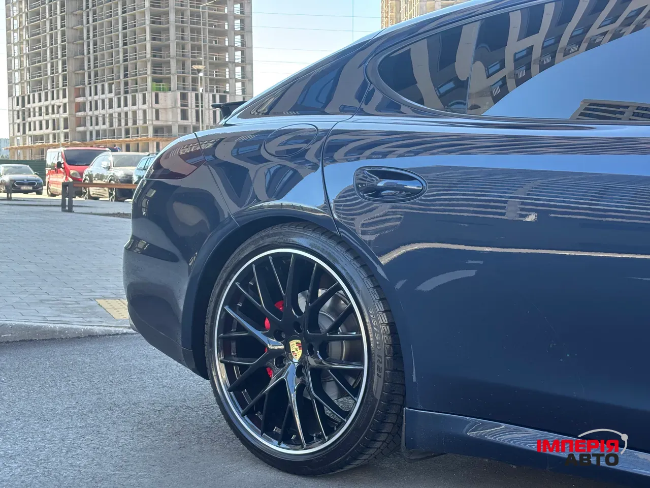 Porsche Panamera - фото 1