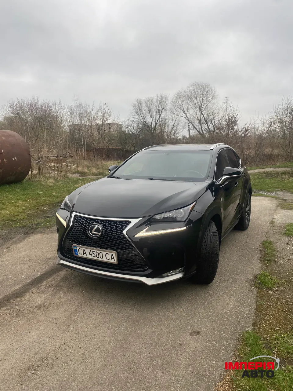 Lexus NX - фото 1