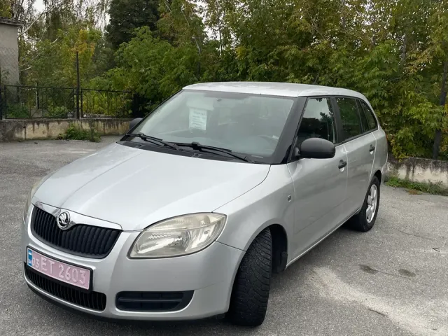 Skoda Fabia - фото 4
