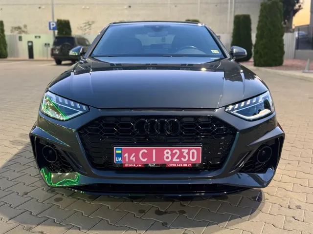 Audi A4 - фото 2