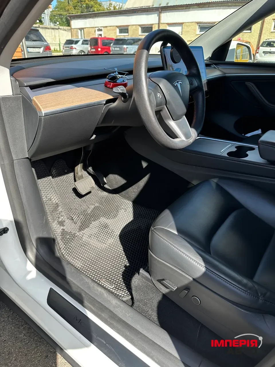 Tesla Model Y - фото 29