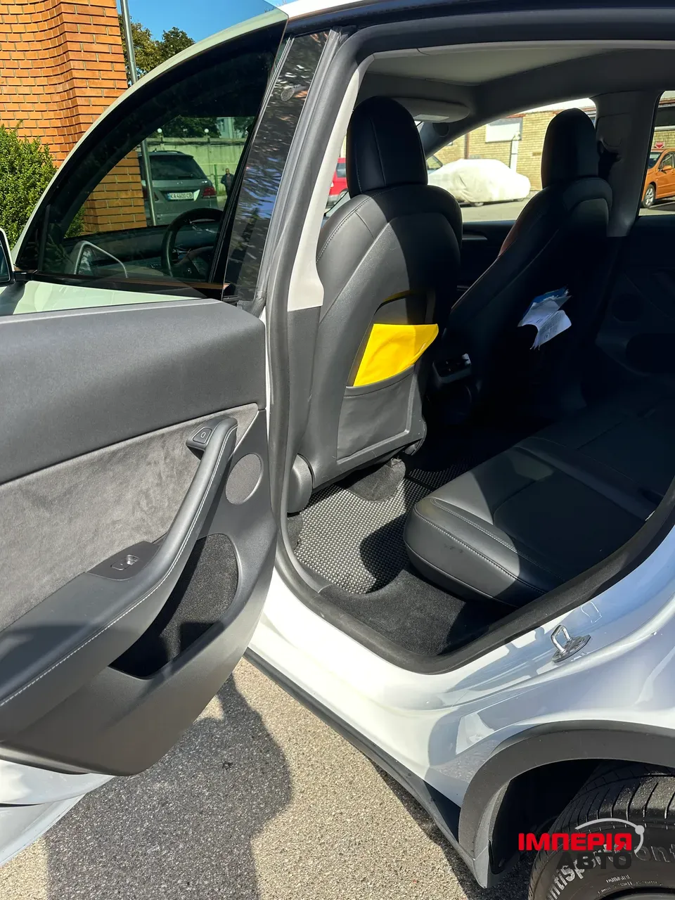Tesla Model Y - фото 24