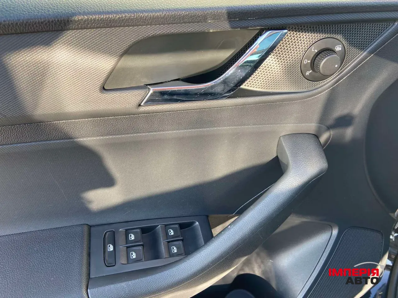 Skoda Rapid - фото 15