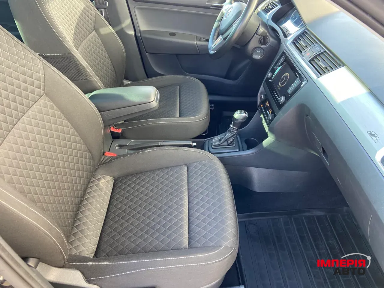 Skoda Rapid - фото 19