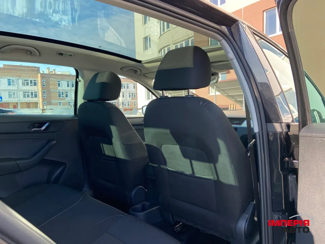 Skoda Rapid - фото 4