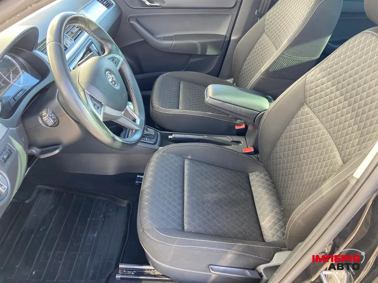 Skoda Rapid - фото 16