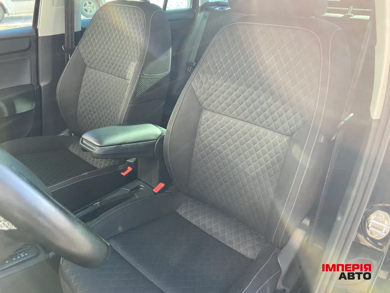 Skoda Rapid - фото 12