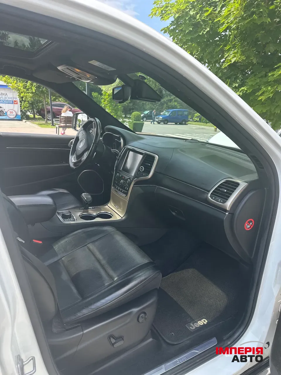 Jeep Grand Cherokee - фото 9