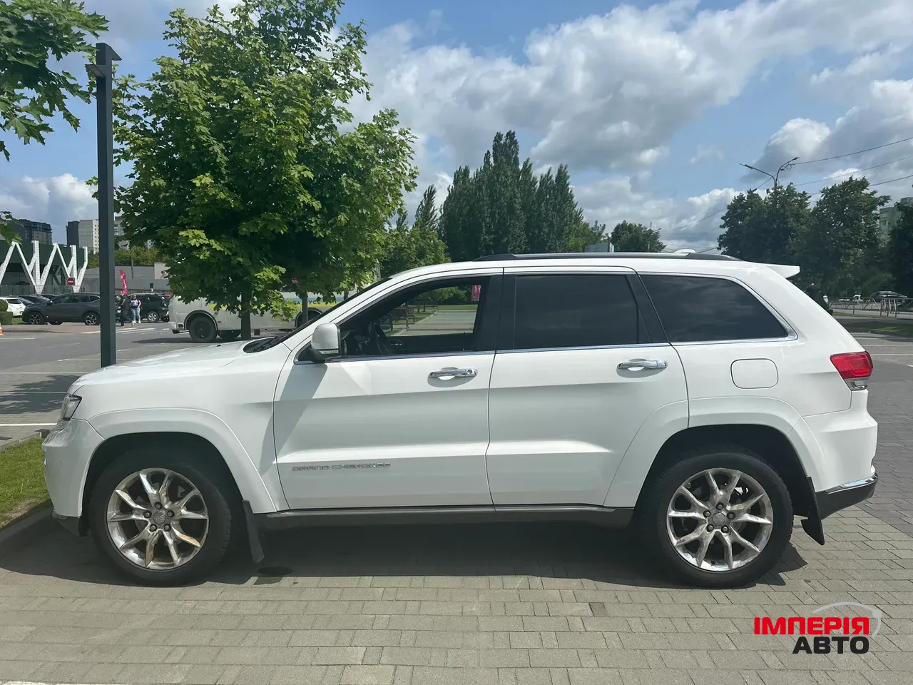 Jeep Grand Cherokee - фото 4