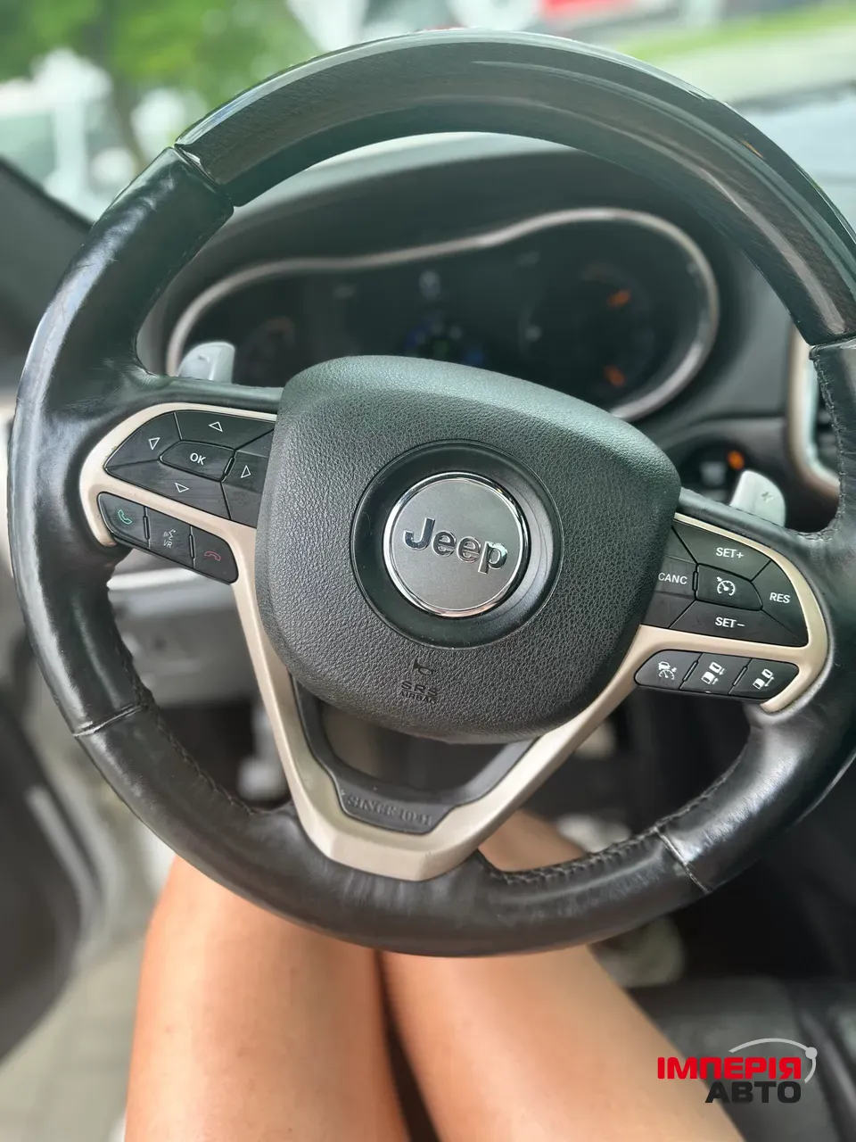 Jeep Grand Cherokee - фото 12