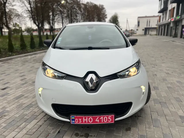 Renault ZOE - фото 5