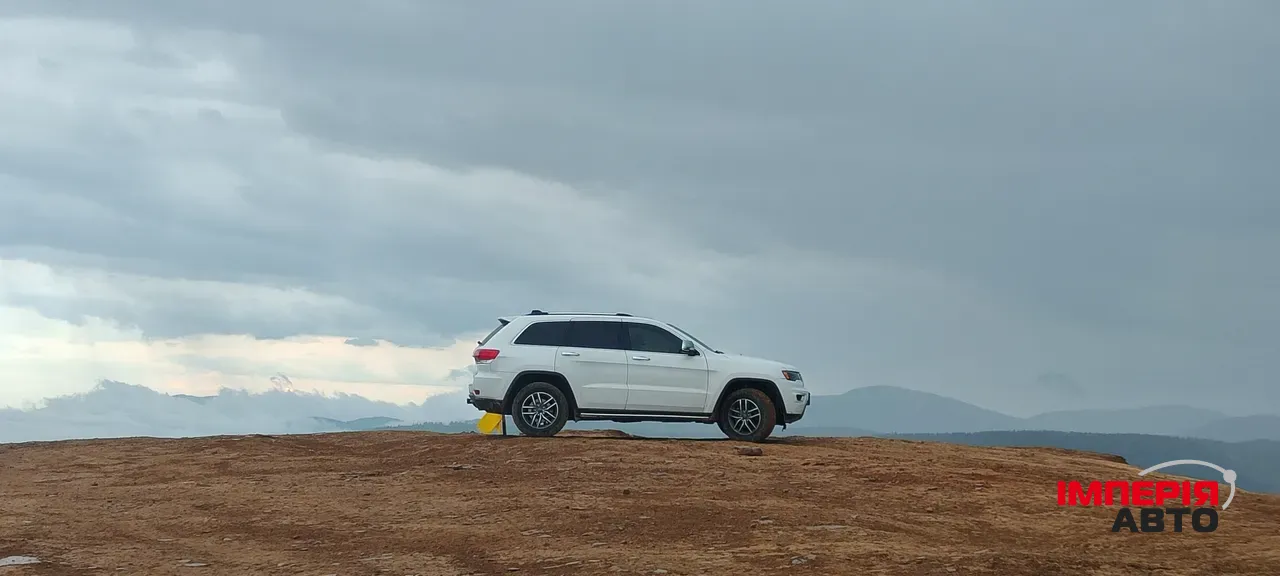 Jeep Grand Cherokee - фото 8