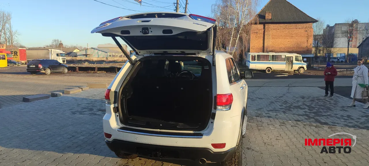 Jeep Grand Cherokee - фото 18