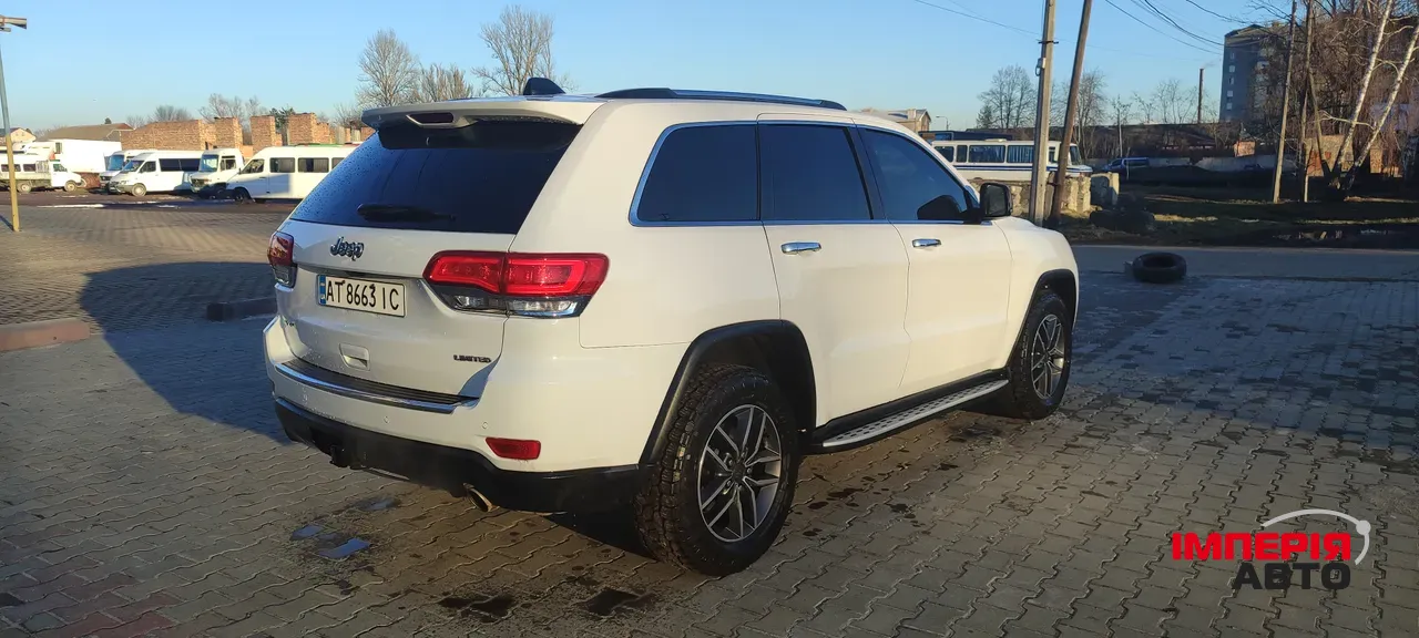 Jeep Grand Cherokee - фото 16