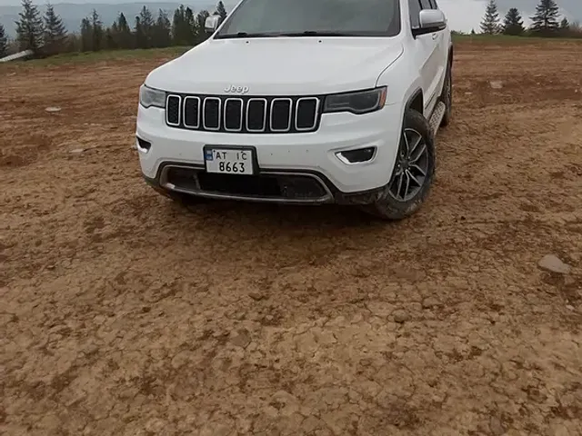 Jeep Grand Cherokee - фото 1