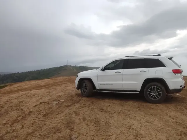 Jeep Grand Cherokee - фото 4