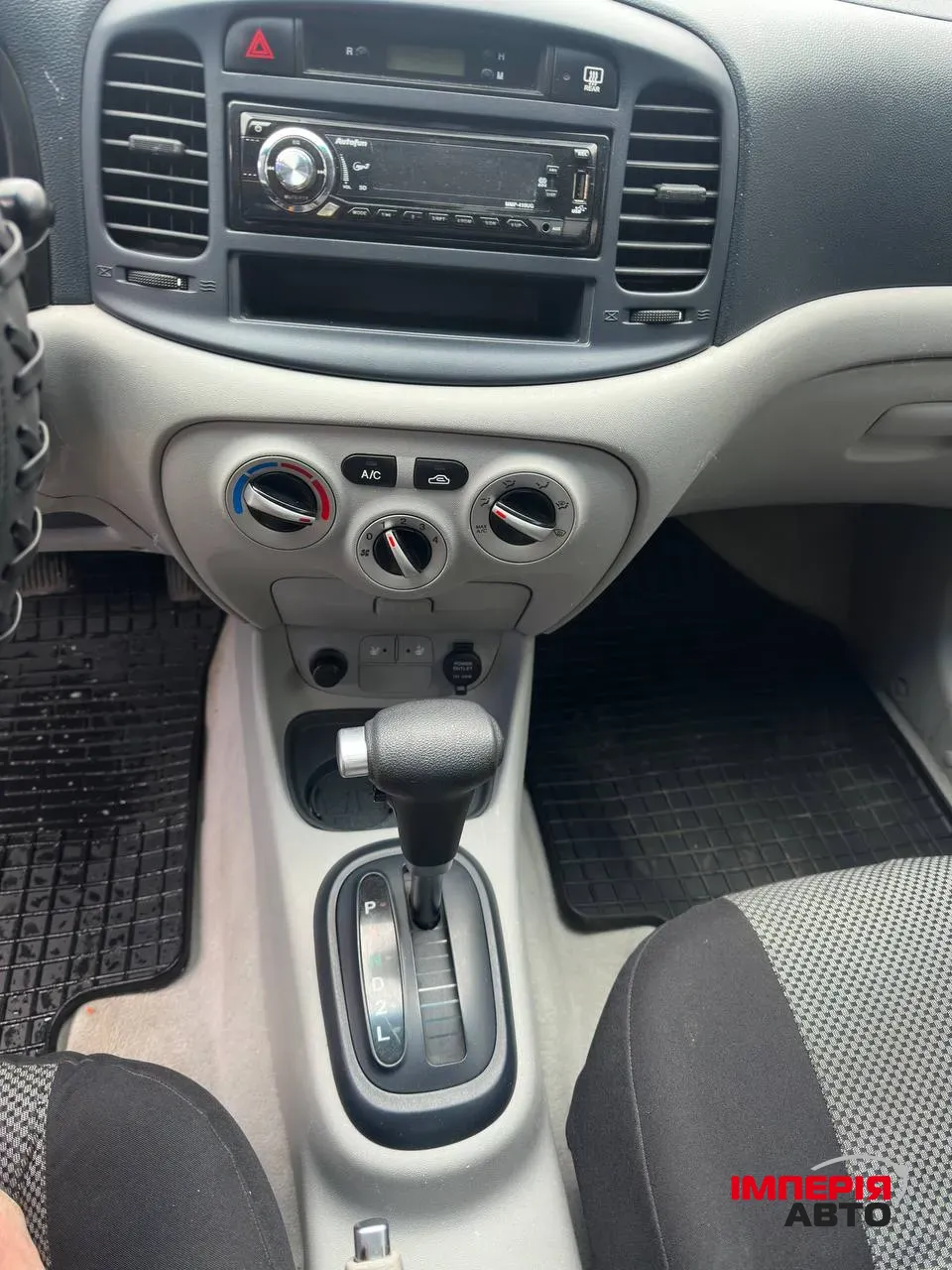 Hyundai Accent - фото 9