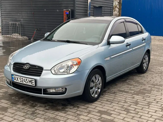 Hyundai Accent - фото 3