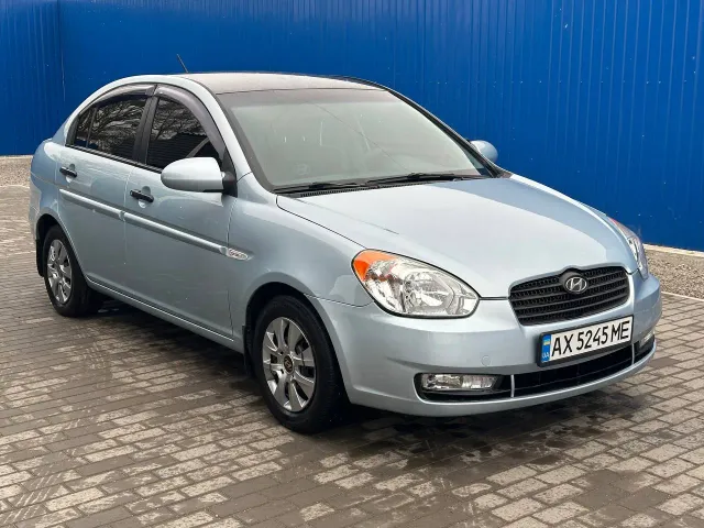 Hyundai Accent - фото 5