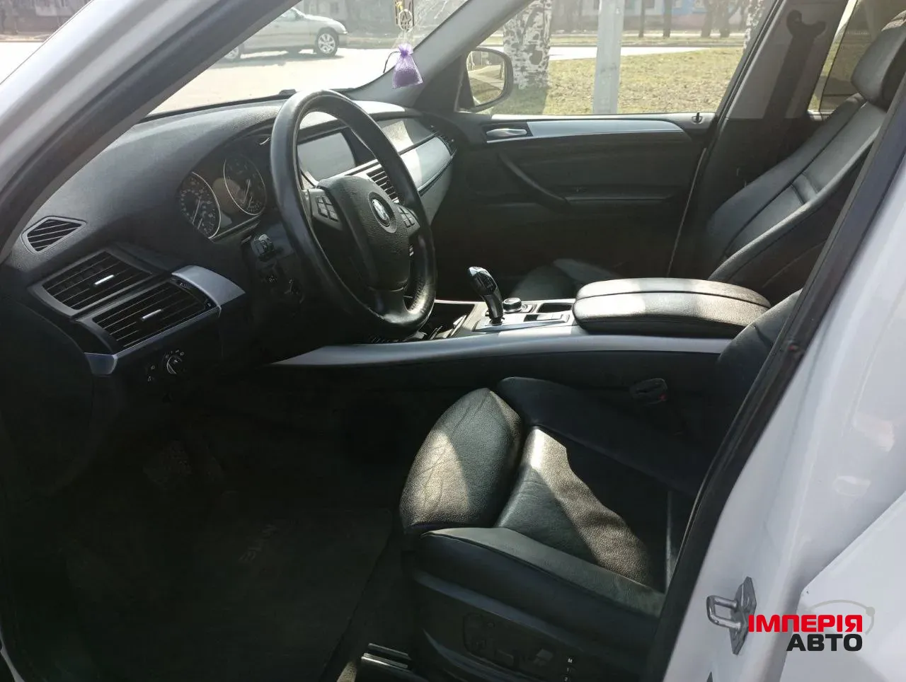 BMW X5 - фото 10