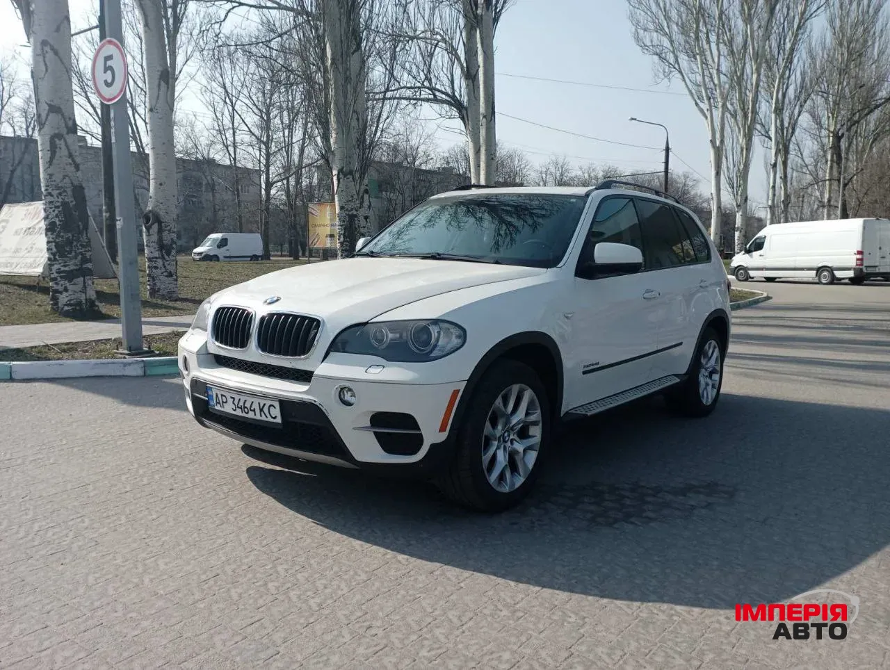 BMW X5 - фото 1