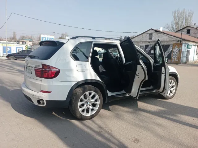 BMW X5 - фото 5