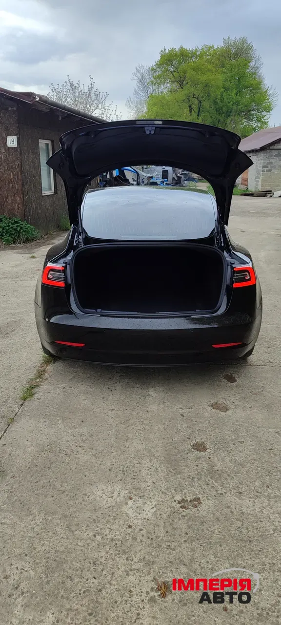 Tesla Model 3 - фото 7