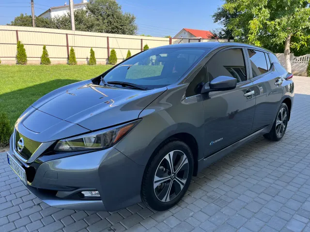 Nissan Leaf - фото 3