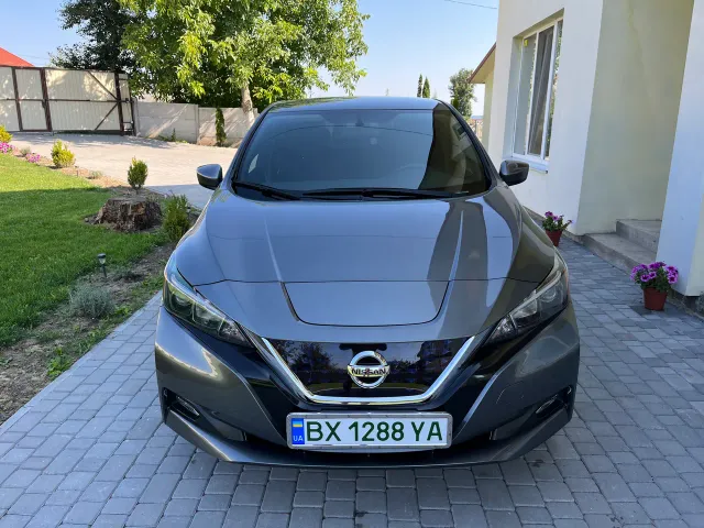 Nissan Leaf - фото 4