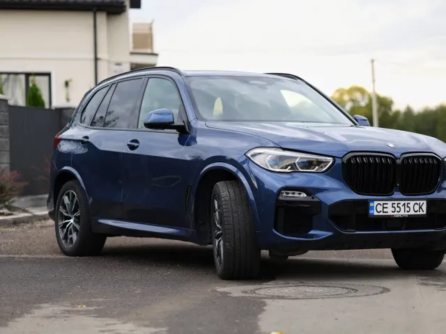 BMW X5 - фото 2