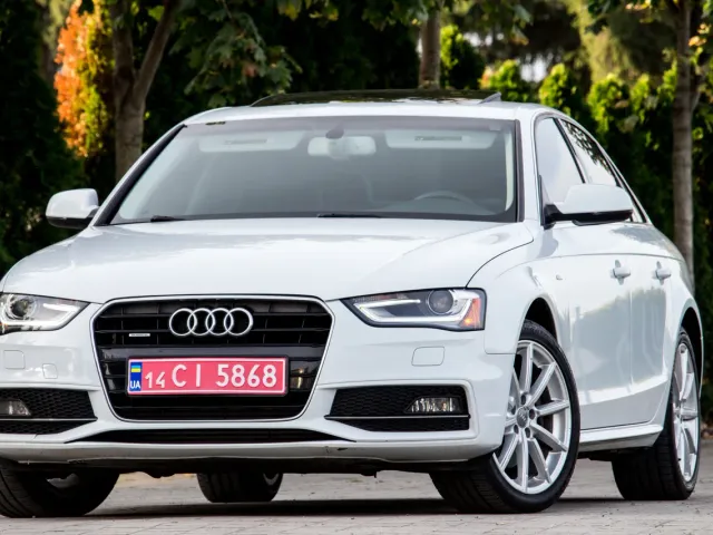 Audi A4 - фото 2