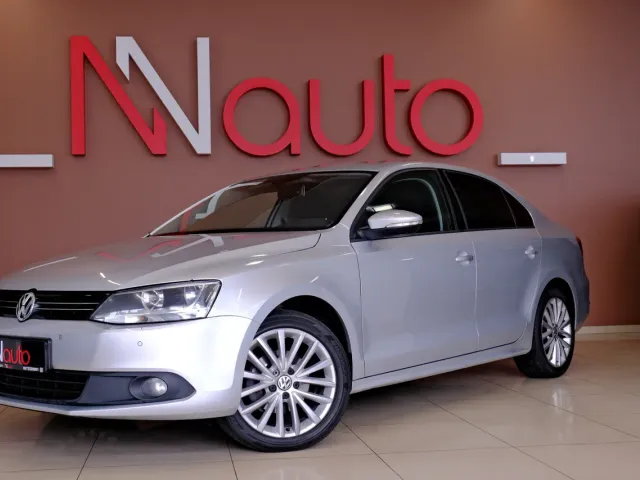 Volkswagen Jetta - фото 1