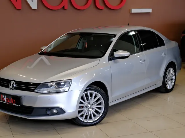 Volkswagen Jetta - фото 2