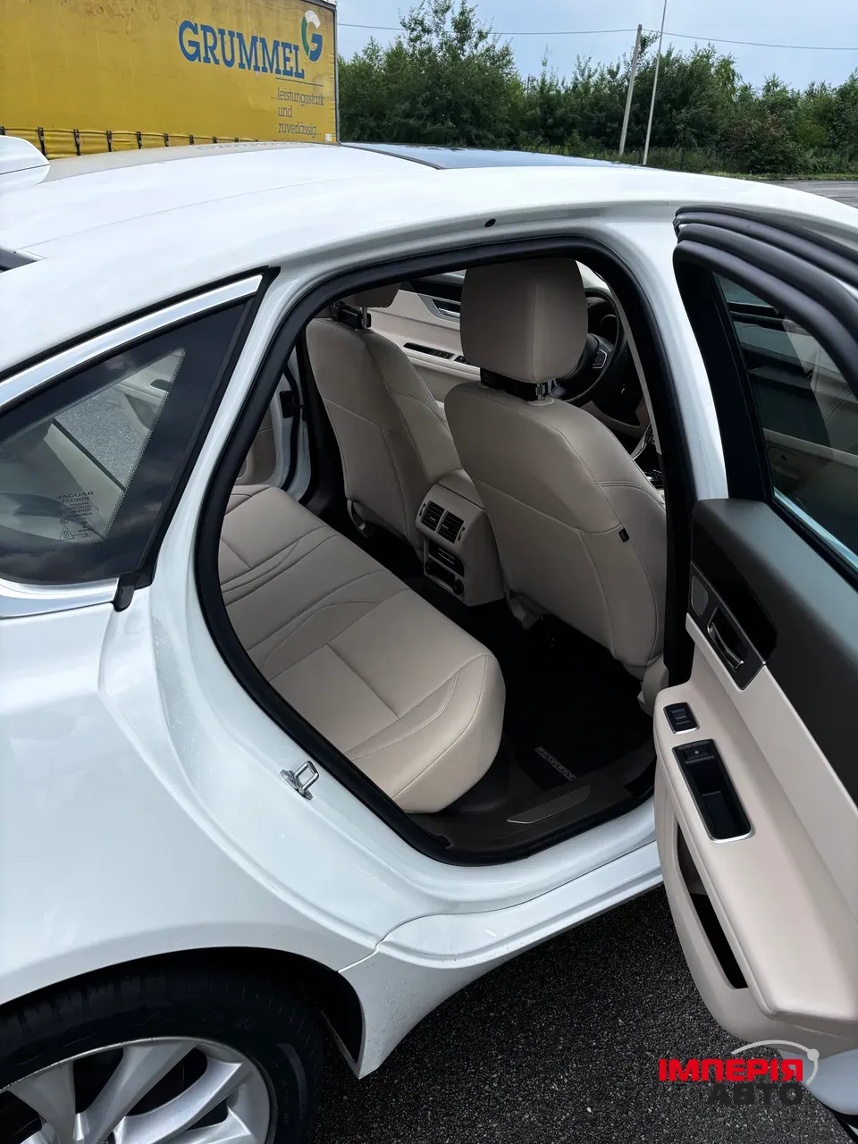 Jaguar XF - фото 5